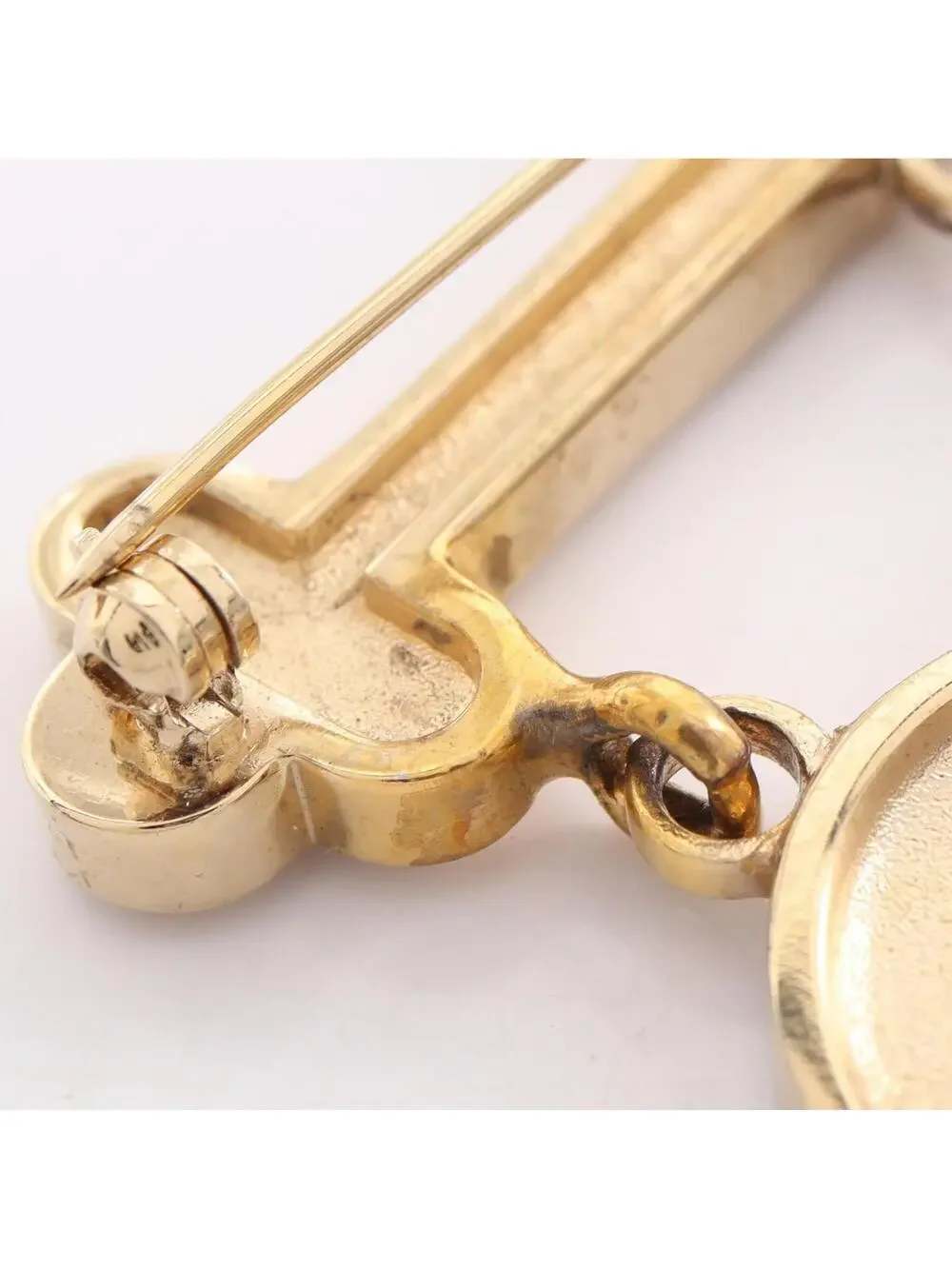 Chanel Cc Logo Heart Lock Brooch Metal #327449C73B